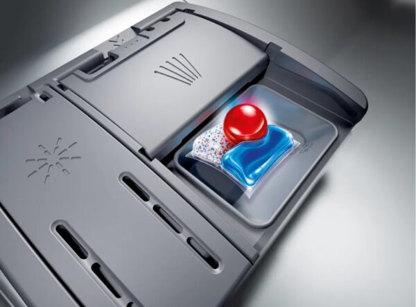 Bosch SMS4EKI06G Series 4 Freestanding Dishwasher - Image 2
