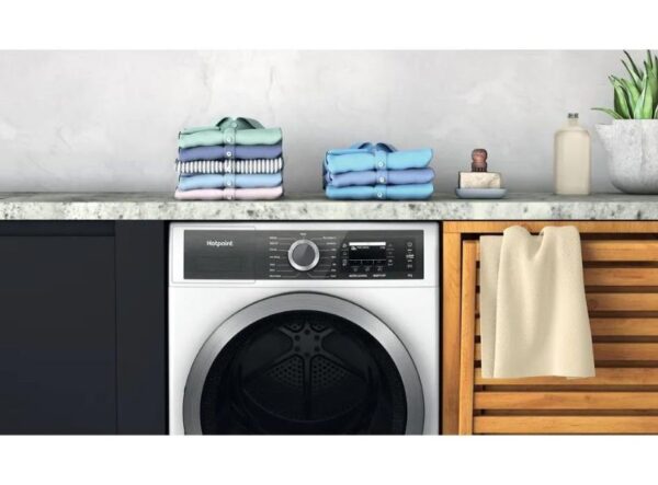 Hotpoint H8D94WBUK 9kg Heat Pump Tumble Dryer - Image 2